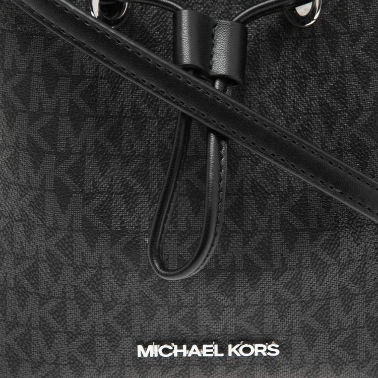 Pre Owned Michael Kors Black/Grey Signature Canvas Suri Drawstring Bucket Bag