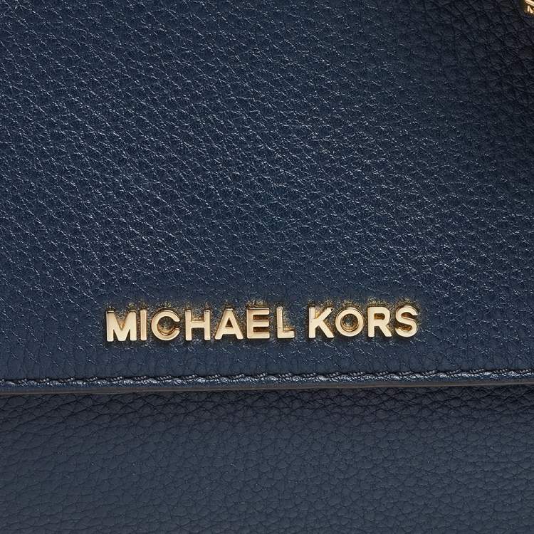 Pre Owned Michael Kors Blue Leather Jet Set Flap Crossbody Bag