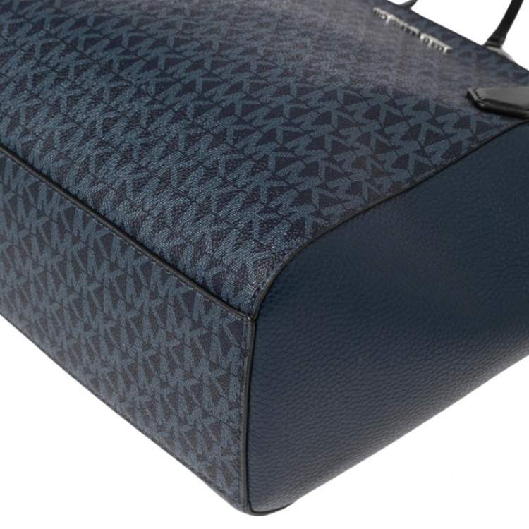 Pre Owned Michael Kors Blue Signature Canvas & Leather Kimberly Tote