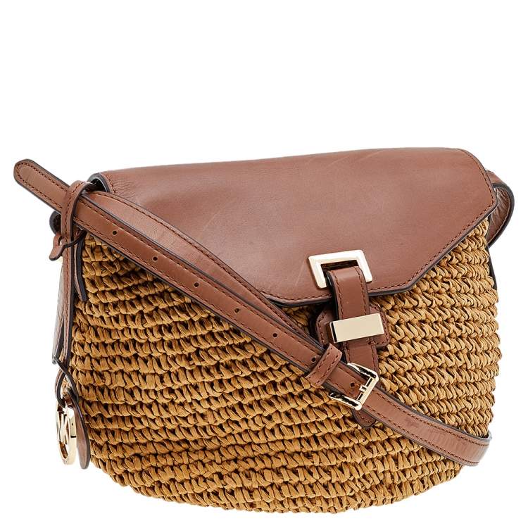 Pre Owned Michael Kors Beige/Brown Woven Straw And Leather Medium Naomi Shoulder Bag
