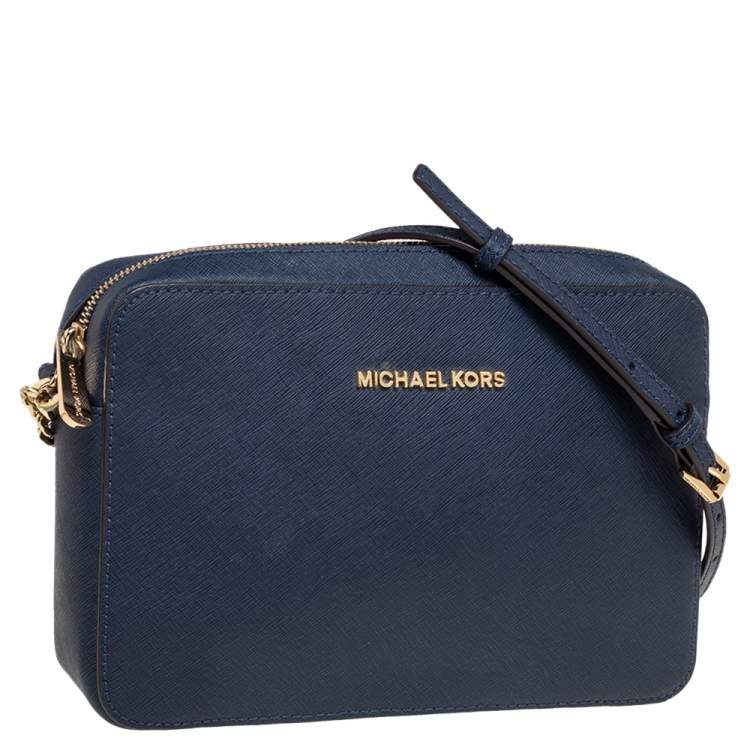 مملوكة مسب قًا Michael Kors Blue Saffiano Leather Jet Set Camera Crossbody Bag