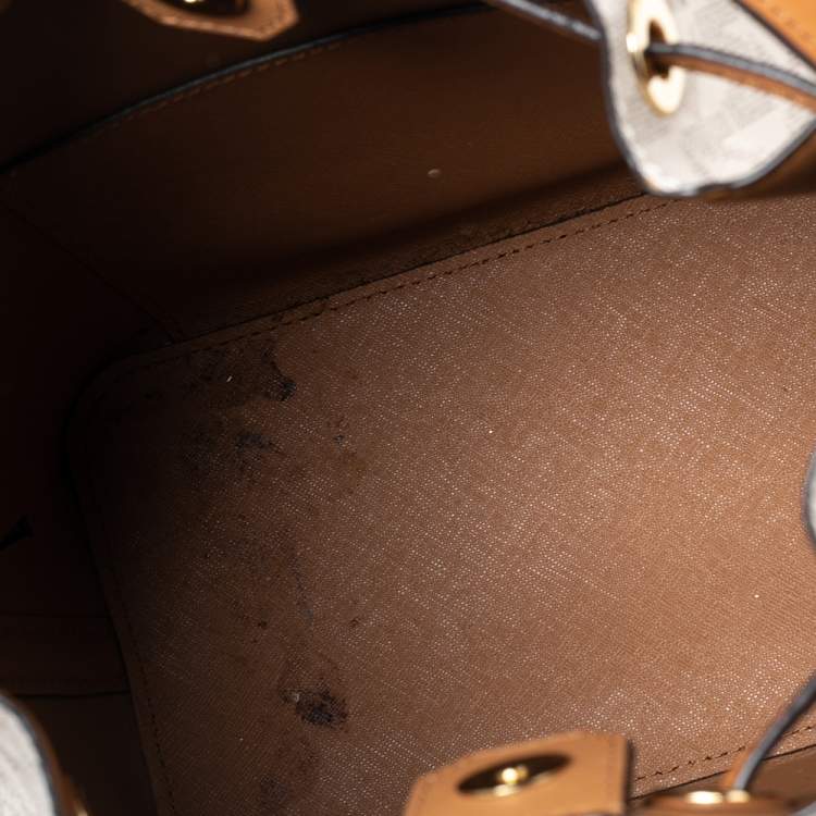 Pre Owned Michael Kors White Monogram Coated Canvas Medium Greenwich Bucket Bag