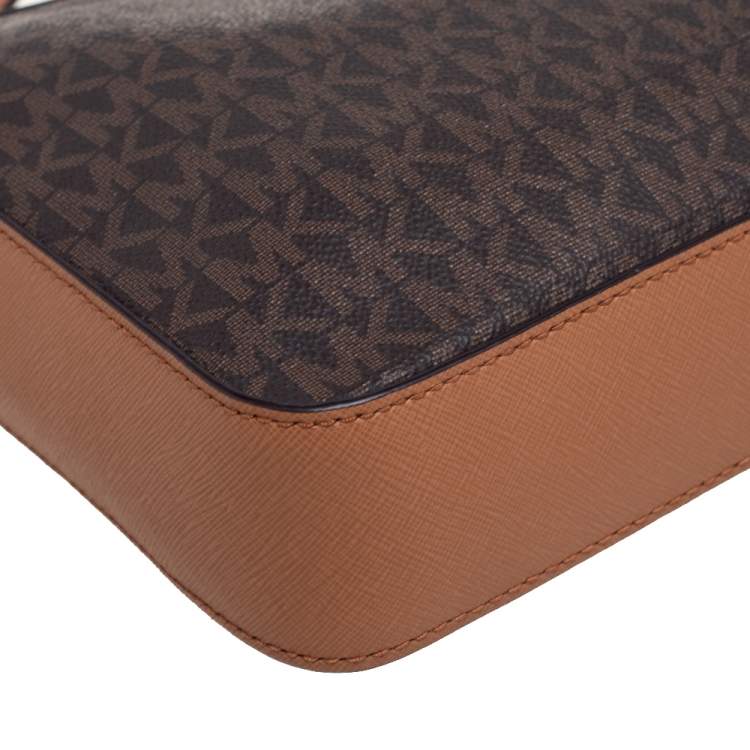 مملوكة مسبقًا Michael Kors Brown Leather And Coated Canvas Ginny Monogram Shoulder Bag