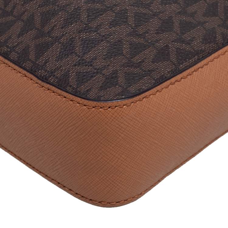مملوكة مسبقًا Michael Kors Brown Leather And Coated Canvas Ginny Monogram Shoulder Bag