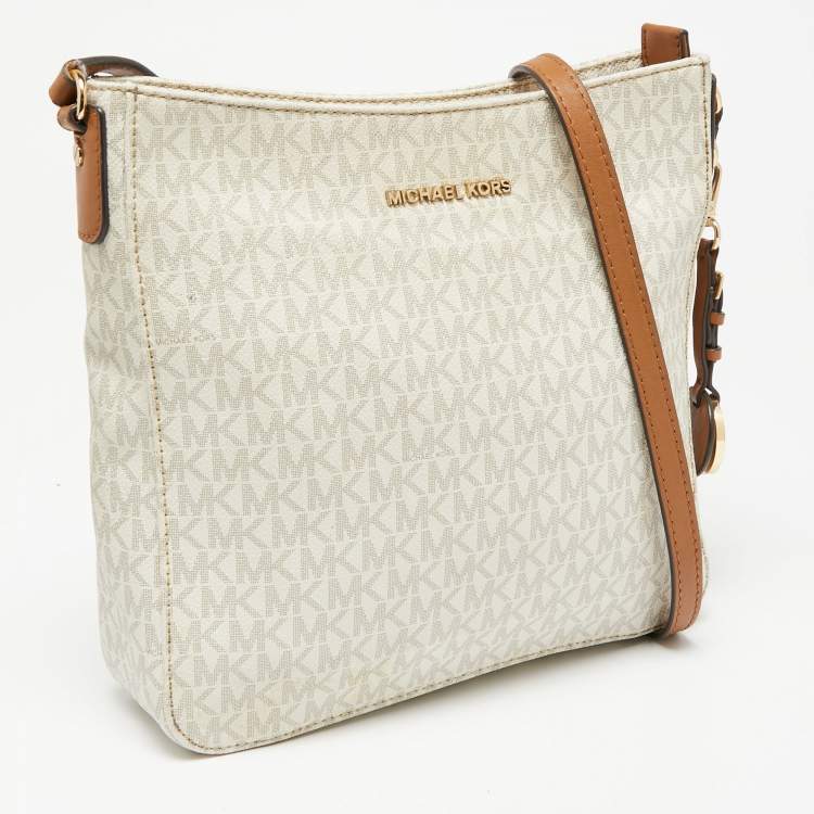 Pre Owned Michael Kors White Signature Coated Canvas Jet Set Messenger Bag