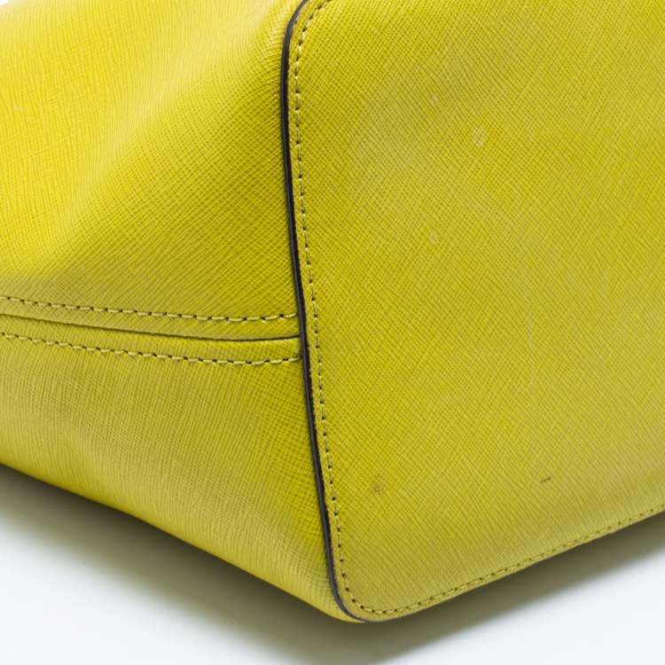 Pre Owned Michael Kors Neon Green Leather Small Jet Set Travel Tote