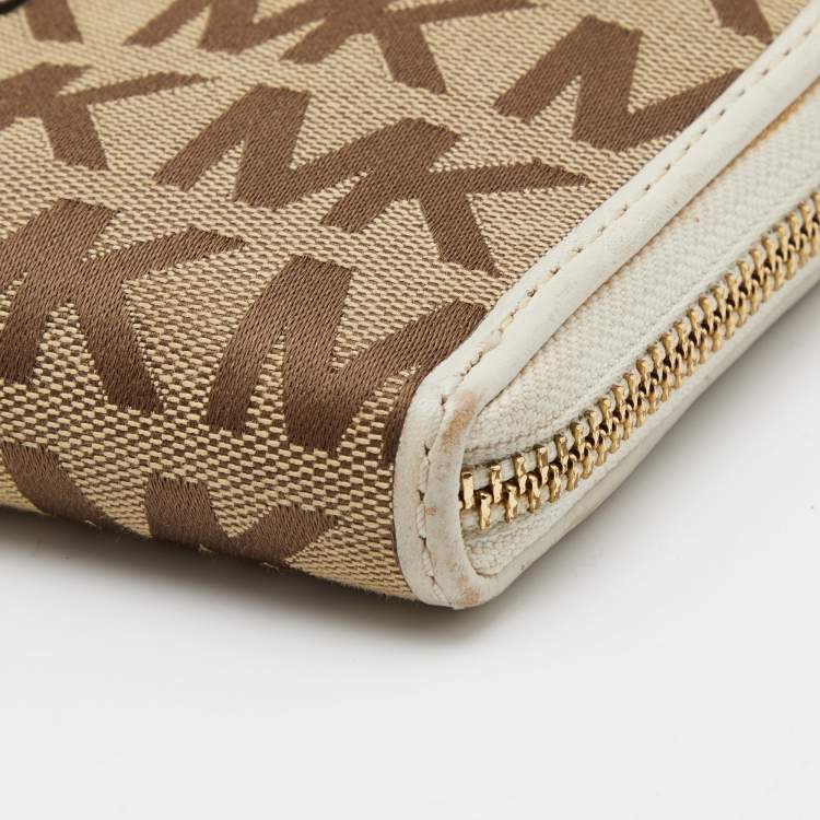 Pre Owned Michael Kors Beige/White Signature Canvas and Leather Zip Around Wallet