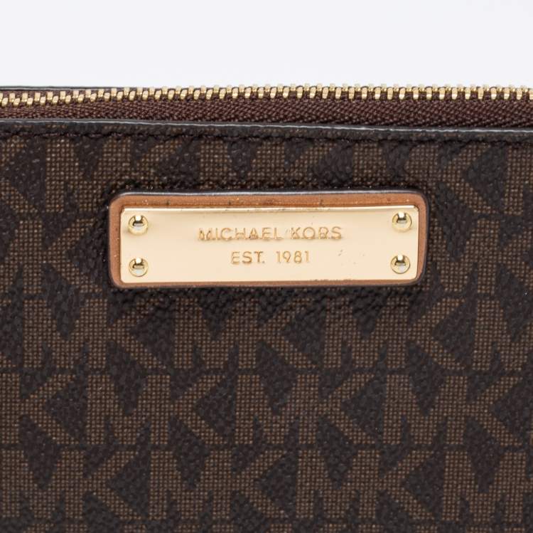 Pre Owned Michael Kors Brown/Beige Signature Coated Canvas and Leather Zip Card Holder 