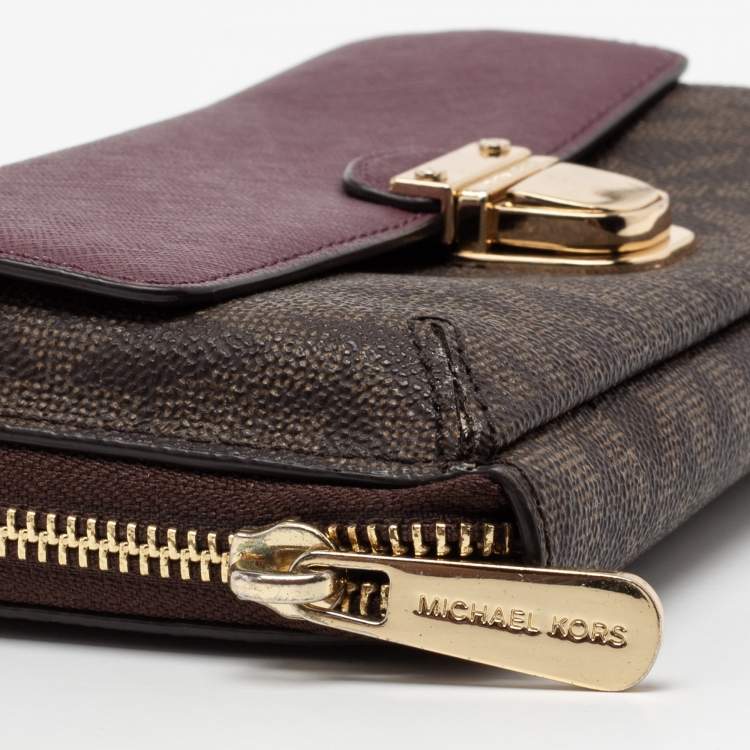 Pre Owned Michael Kors Brown/Purple Signature Coated Canvas And Leather Wallet On Chain