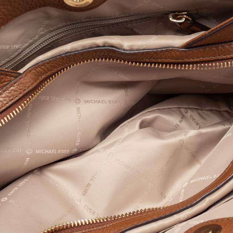 Pre Owned Michael Kors Beige/Brown Signature Canvas and Leather Small Susan Shoulder Bag