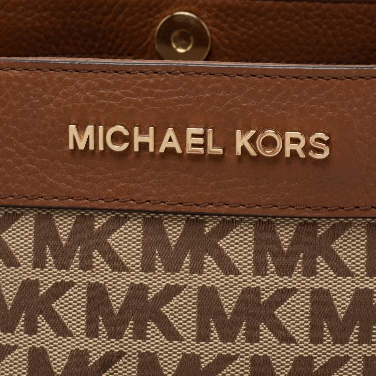Pre Owned Michael Kors Beige/Brown Signature Canvas and Leather Small Susan Shoulder Bag