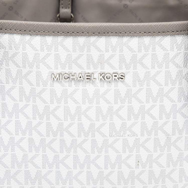 Pre Owned Michael Kors White/Grey Signature Coated Canvas and Leather Medium Jet Set Tote