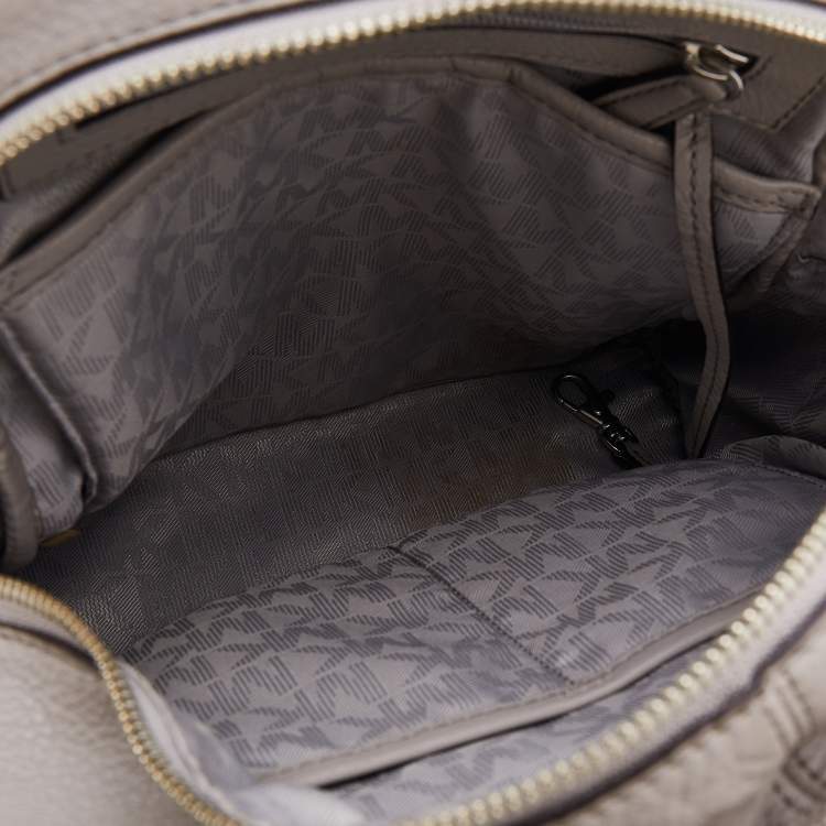مملوكة مسبقًا Michael Kors Grey Leather Rhea Medium Backpack