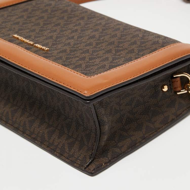 Pre Owned Michael Kors Brown Coated Canvas Leather Jet Set Shoulder Bag