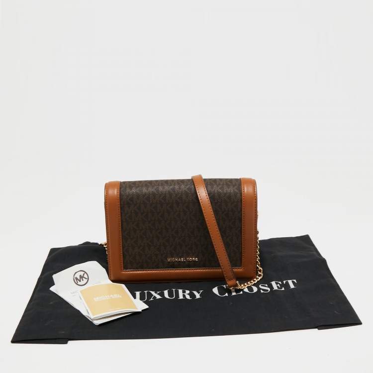 Pre Owned Michael Kors Brown Coated Canvas Leather Jet Set Shoulder Bag