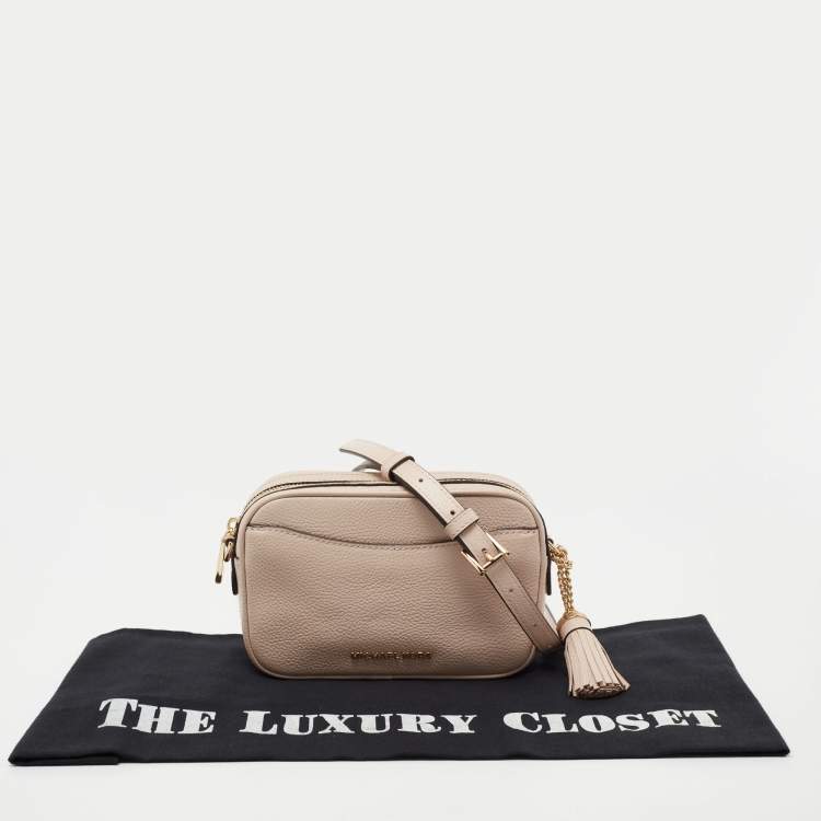 Pre Owned Michael Kors Beige Leather Small Ginny Camera Crossbody Bag