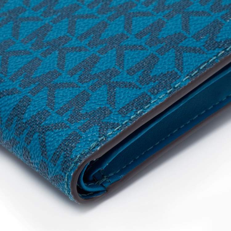 Pre Owned Michael Kors Teal Signature Coated Canvas Jet Set Travel Zip Wristlet Wallet