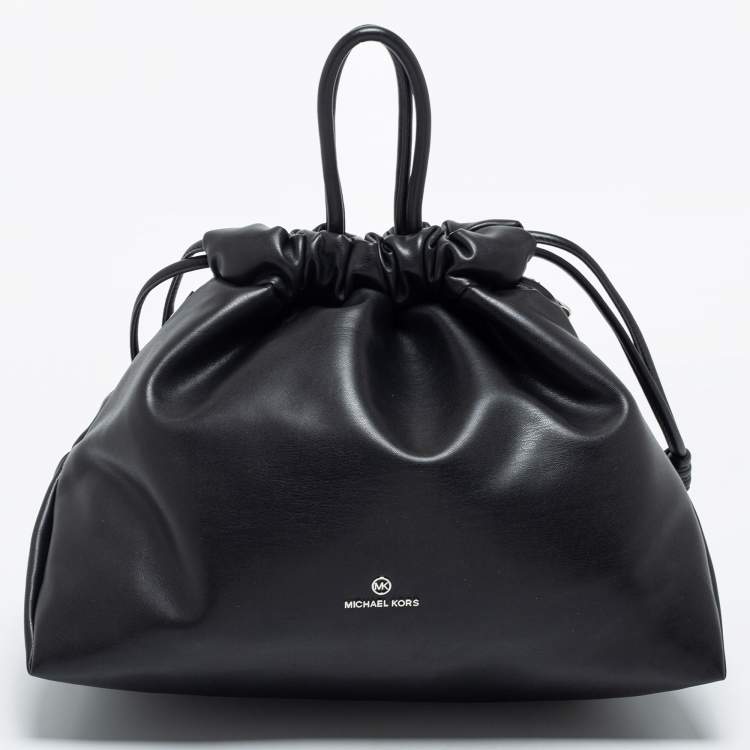 Pre Owned Michael Kors Black Leather Nola Shoulder Bag