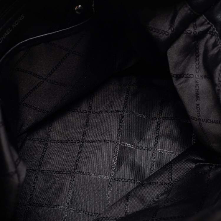 Pre Owned Michael Kors Black Leather Nola Shoulder Bag