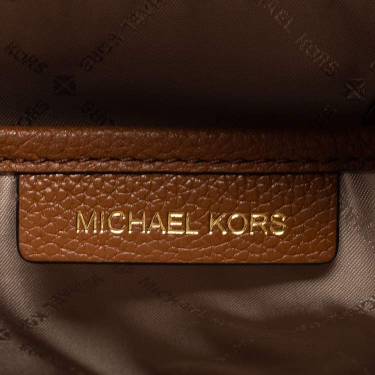 مملوكة مسبقًا Michael Kors Beige/Brown Signature Coated Canvas Jet Set Backpack