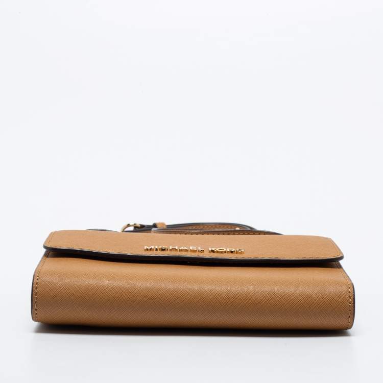 Pre Owned Michael Kors Tan Saffiano Leather Jet Set Phone Crossbody Bag
