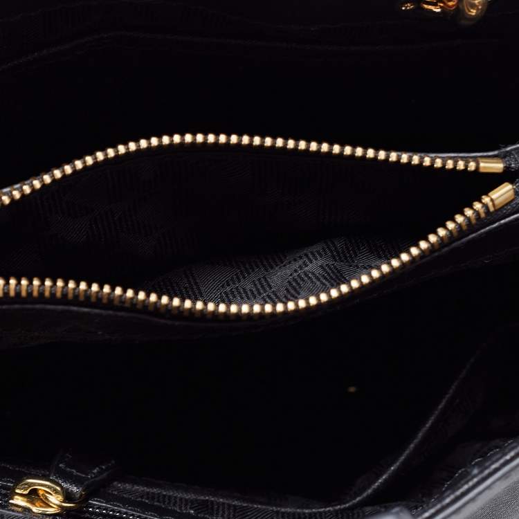 مملوكة مسبقًا MICHAEL Michael Kors Black Leather Small Cynthia Tote