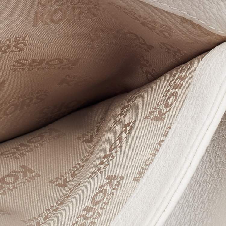 Pre Owned Michael Kors White Leather Gansevoort Compact Wallet