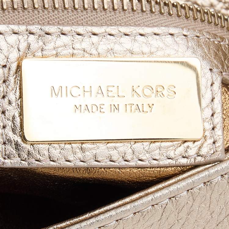 Pre Owned Michael Kors Gold Leather Skorpios Foldover Clutch