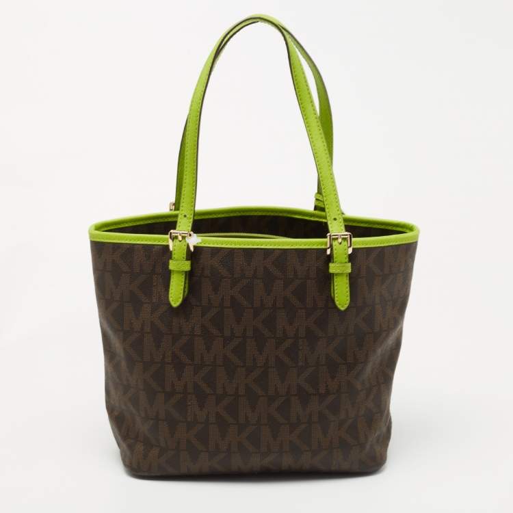 مملوكة مسبقًا Michael Kors Brown/Green Signature Coated Canvas and Leather Medium Snap Pocket Tote