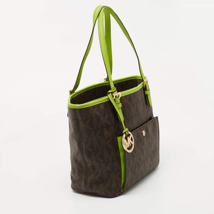 مملوكة مسبقًا Michael Kors Brown/Green Signature Coated Canvas and Leather Medium Snap Pocket Tote