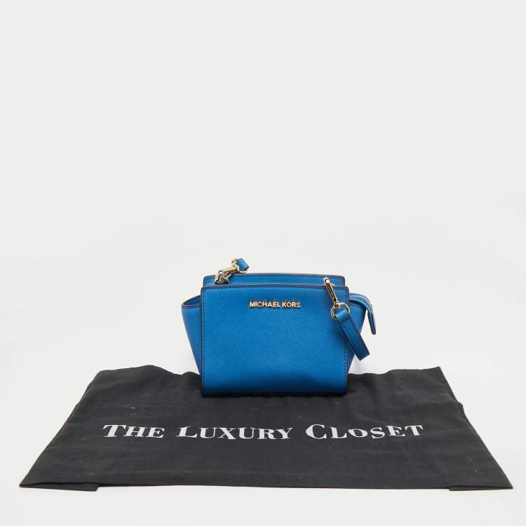 مملوكة مسبقًا Michael Kors Light Blue Leather Mini Selma Crossbody Bag