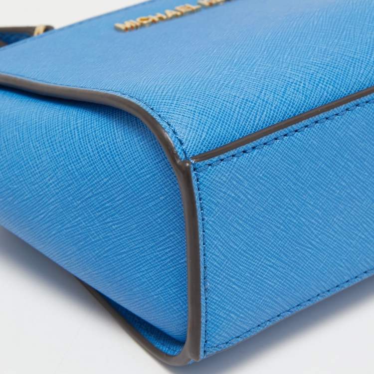 مملوكة مسبقًا Michael Kors Light Blue Leather Mini Selma Crossbody Bag