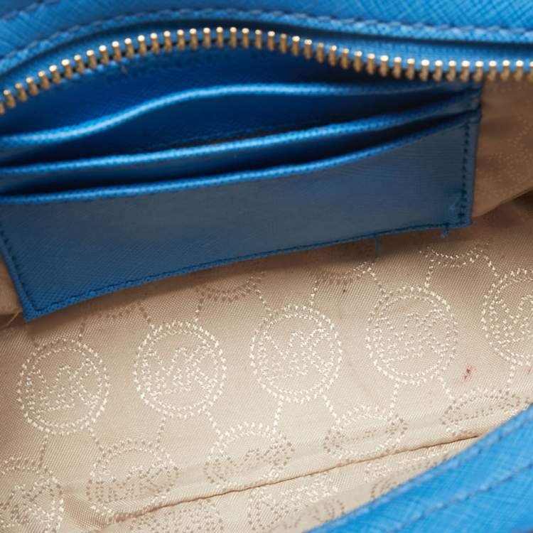 مملوكة مسبقًا Michael Kors Light Blue Leather Mini Selma Crossbody Bag