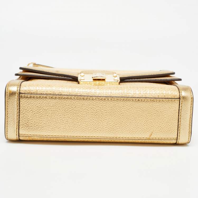 Pre Owned Michael Kors Gold Straw and Leather Kinsley Shoulder Bag