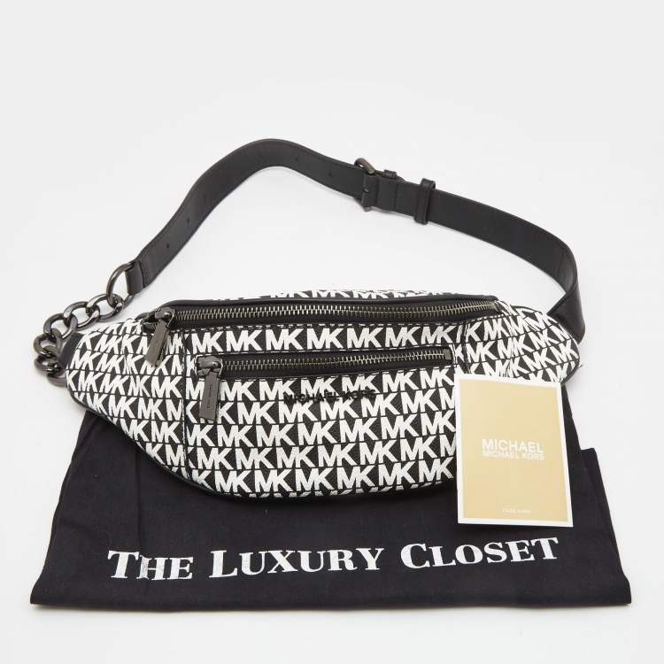 Pre Owned Michael Kors Black/White Signature Coated Canvas Mott Belt Bag
