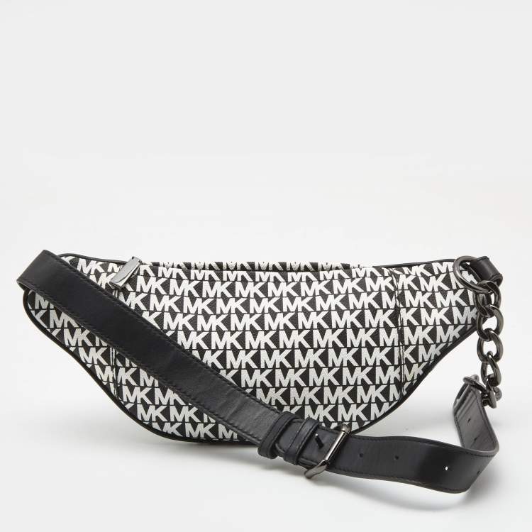Pre Owned Michael Kors Black/White Signature Coated Canvas Mott Belt Bag