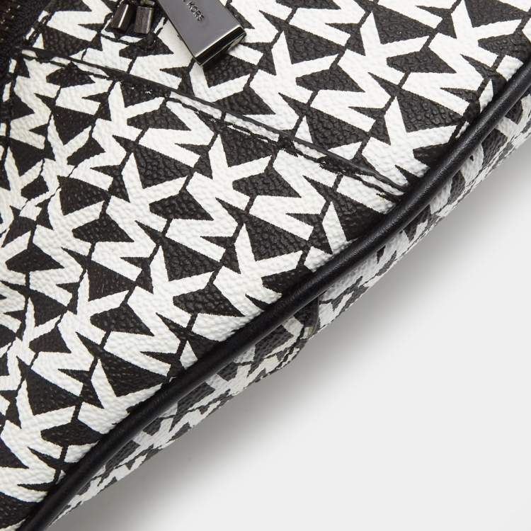Pre Owned Michael Kors Black/White Signature Coated Canvas Mott Belt Bag