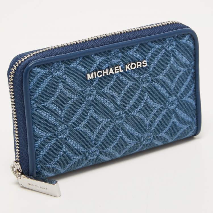 مملوك ة مسبقًا Michael Kors Blue Monogram Jacquard Canvas and Leather Zip Around Card Case 