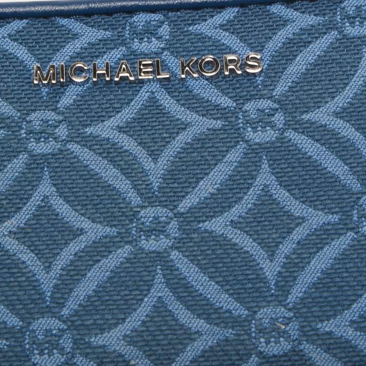 مملوكة مسبقًا Michael Kors Blue Monogram Jacquard Canvas and Leather Zip Around Card Case 