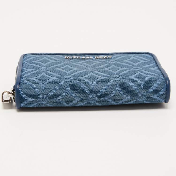 مملوكة مسبقًا Michael Kors Blue Monogram Jacquard Canvas and Leather Zip Around Card Case 