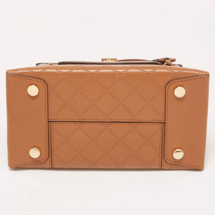 Pre Owned Michael Kors Brown Quilted Leather Medium Gramercy Top Handle Bag