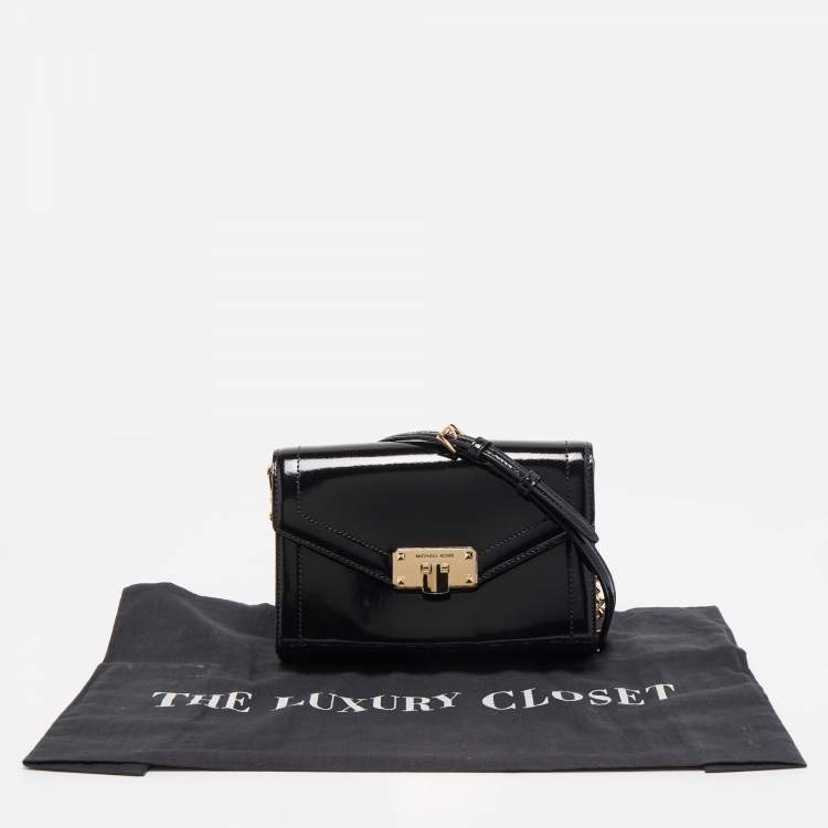 Pre Owned Michael Kors Black Patent Leather Kinsley Clutch Bag