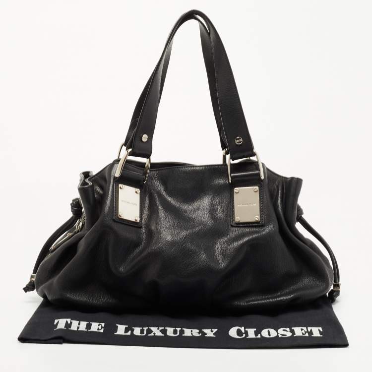 Pre Owned Michael Kors Black Leather Side Zip Shoulder Bag