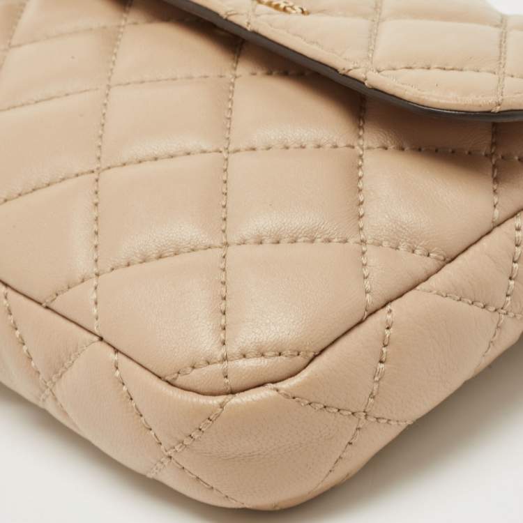 مملوكة مسبقًا Michael Kors Beige Quilted Leather Sloan Belt Bag