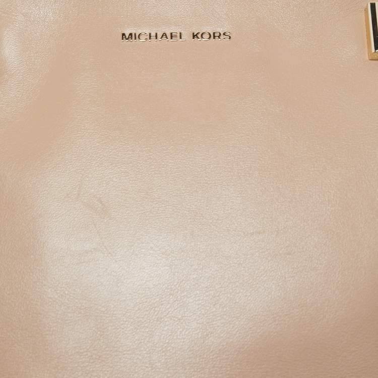 مملوكة مسبقًا Michael Kors Beige Leather Amelia Top Zip Tote
