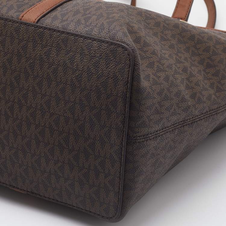 Pre Owned Michael Kors Brown/Tan Signature Coated Canvas Sady Shopper Tote