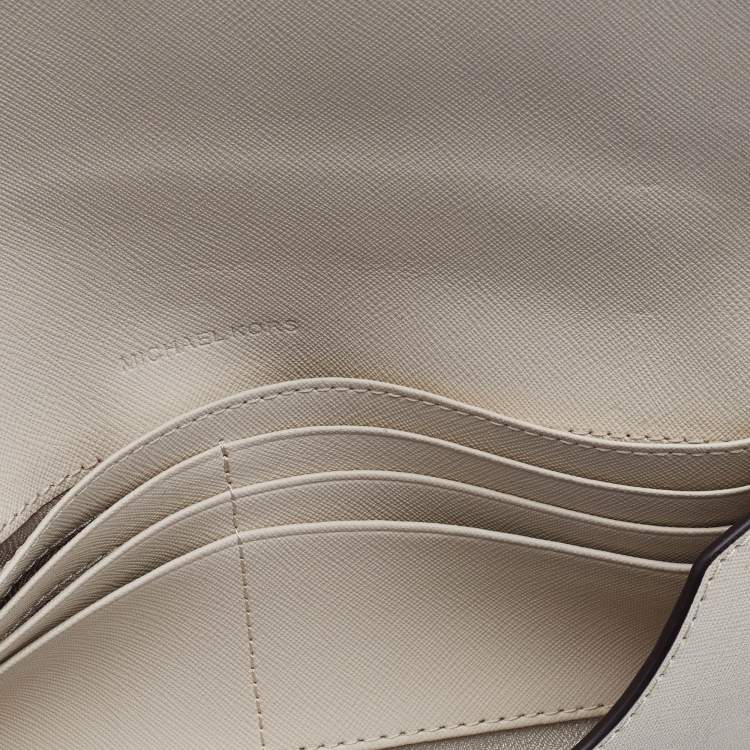 Pre Owned Michael Kors Off White Leather Flap Continental Wallet 