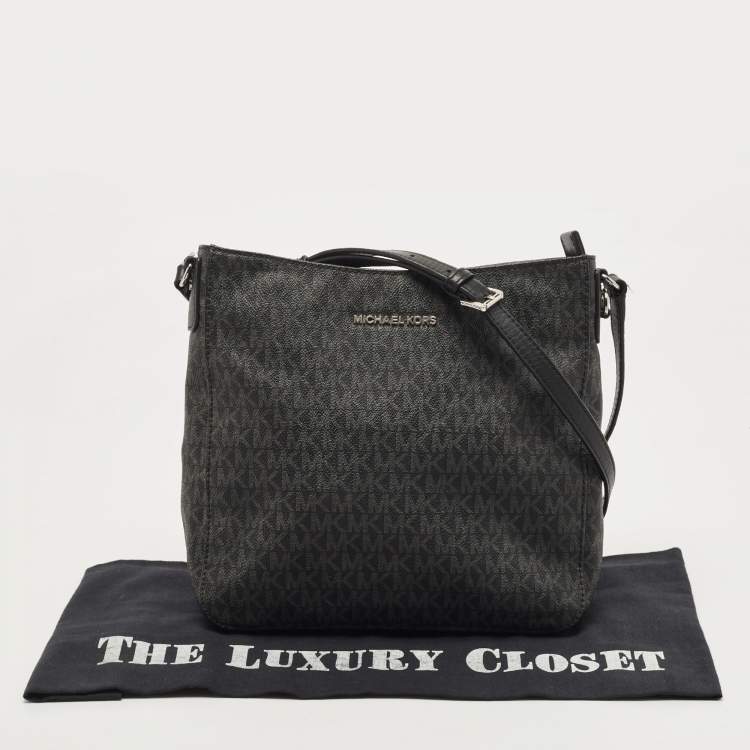 Pre Owned Michael Kors Black Signature Coated Canvas and Leather Jet Set Messenger Bag