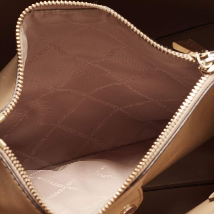 Pre Owned Michael Kors Beige Saffiano Leather Medium Mel Tote