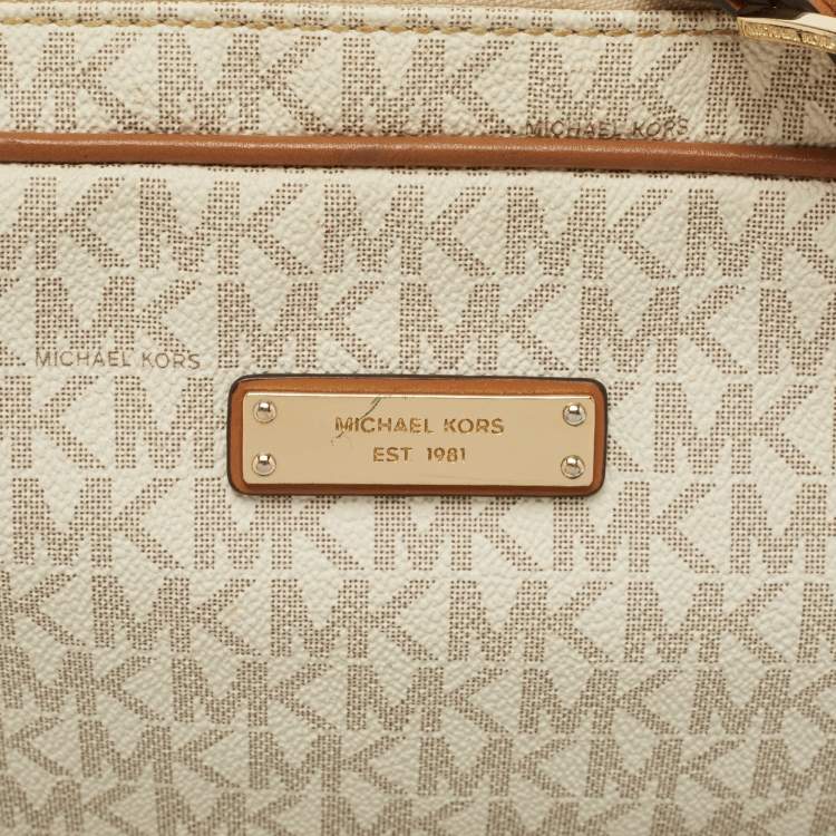 Pre Owned Michael Kors Tan/Off White Signature Coated Canvas and Leather Jet Set Camera Crossbody Bag